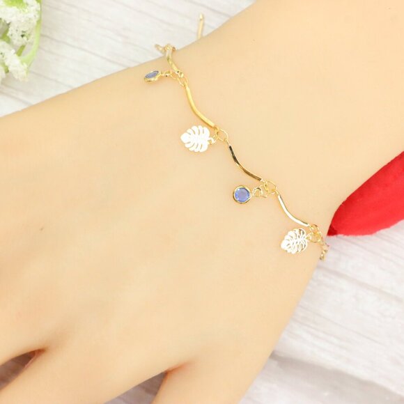 "Trendy Handmade Bracelet – A Thoughtful Gift for Girls & Women | UNVRC1011 - Picture 2 of 10